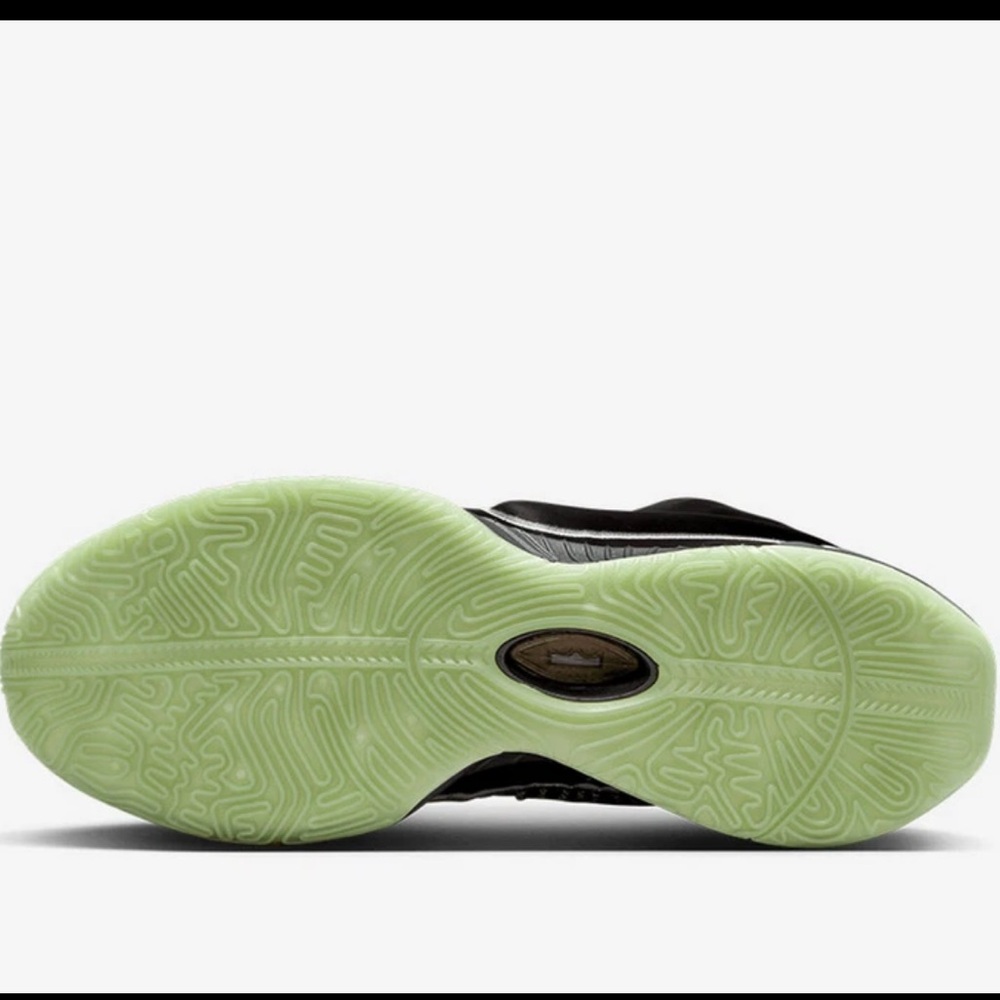 ✨ NIKE ✨ LIKE NEW LeBron XXI 21 Tahitian Air Zoom Basketball Sneakers Sz 4Y $160 - Picture 6 of 17